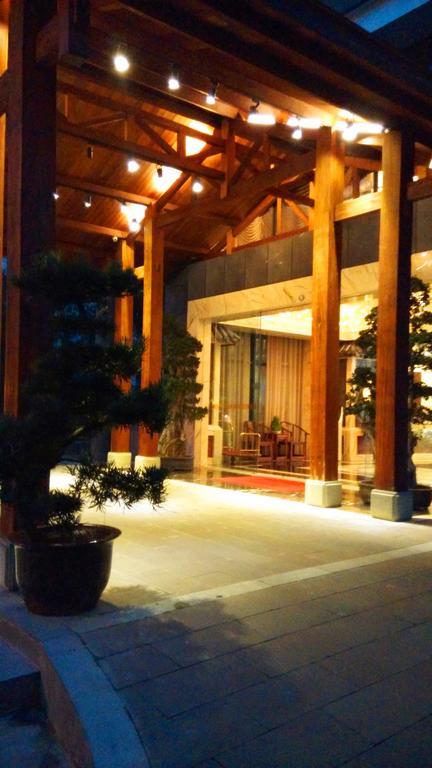 Dujiangyan Shuyin Zhihui Hotel エクステリア 写真